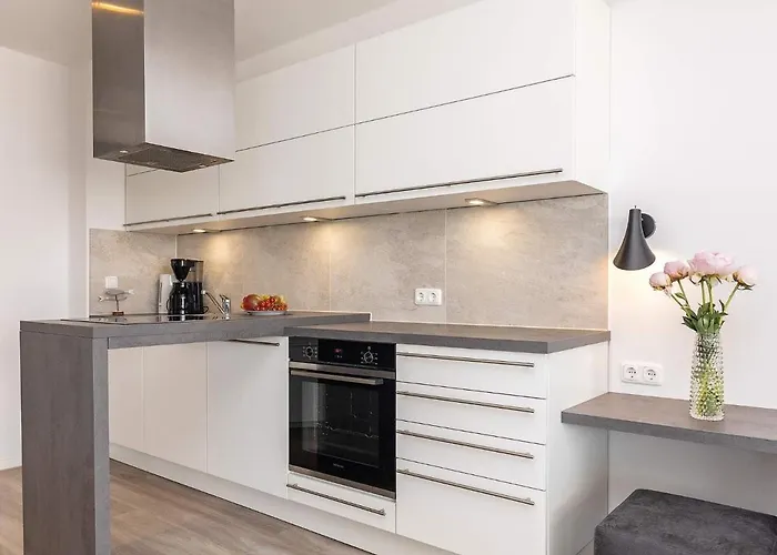 6 Person In Apartamento